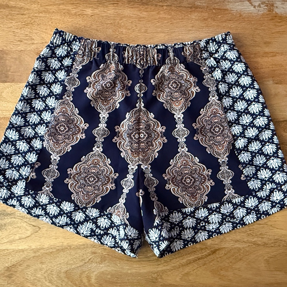 H&M Navy Blue Paisley Print Pull-on Shorts- Size 8